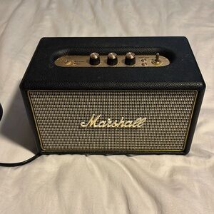 Marshall Amplification black & gold speaker